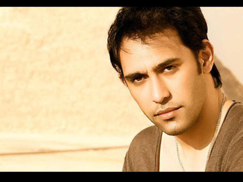 الملحن والمطرب عمرو مصطفى