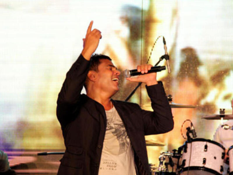 عمرو دياب في دبي رأس السنة  2013