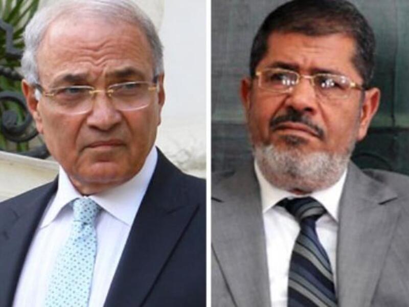 الدكتور محمد مرسي والفريق أحمد شفيق