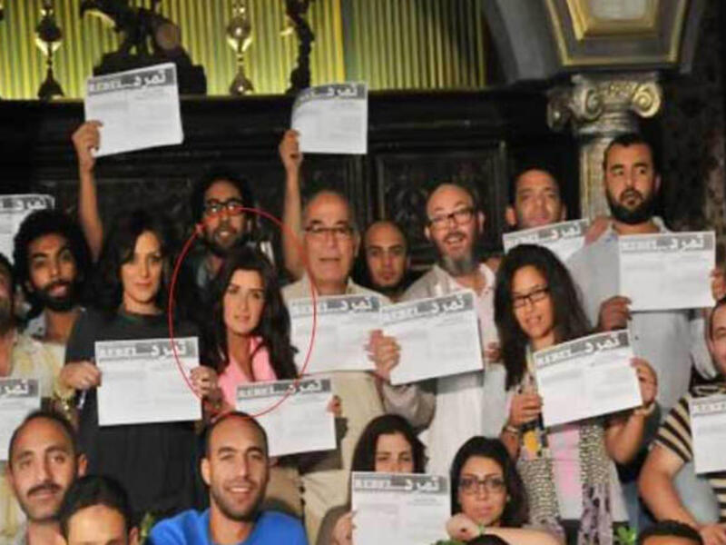 غادة عادل توقع على بيان تمرد مع فريق عمل مسلسلها