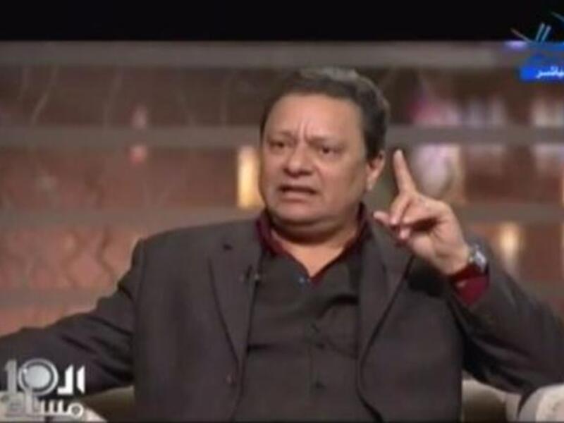 Karam Gabr: Supporter of the Mubarak regime and fiercely against violations of the rules. He always writes in Rose El Youssef and debates in the media speaking out against demands for change and against the rebels.
