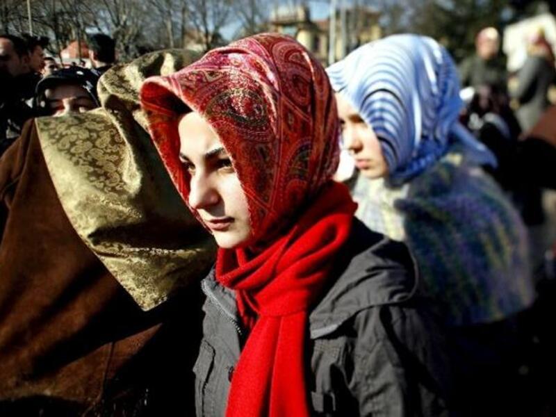Turkey schools allow veils