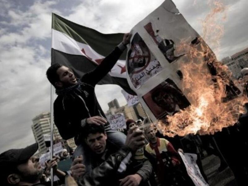 مظاهرة ضد نظام الأسد في بيروت