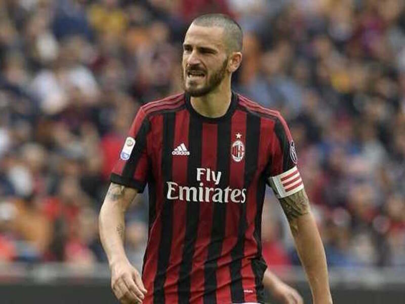 المركز الثاني: المدافع الإيطالي ليوناردو بونوتشي - من يوفنتوس إلى ميلان مقابل 37 مليون يورو 2017.