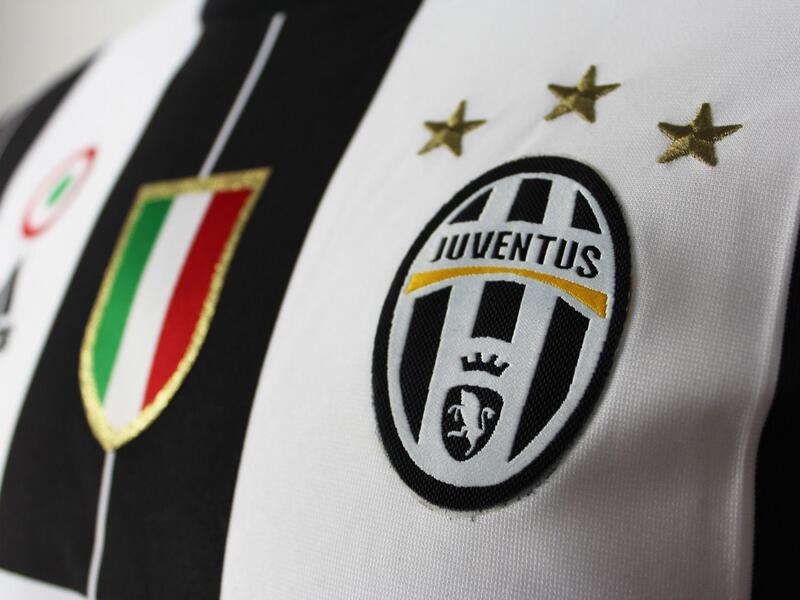 9- يوفنتوس الإيطالي بـ 420 ألف قميص سنوياً.