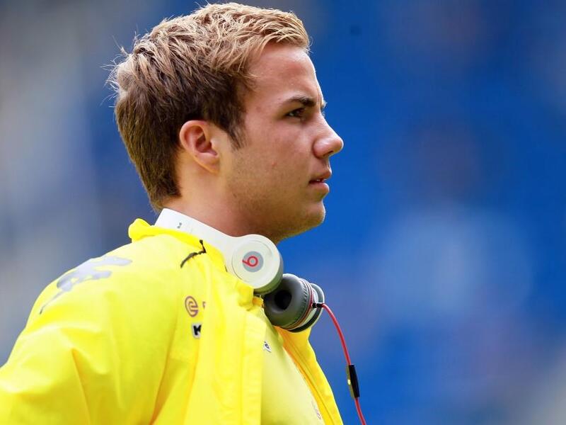 2011: لاعب الوسط المهاجم الألماني ماريو غوتزه (بوروسيا دورتموند)