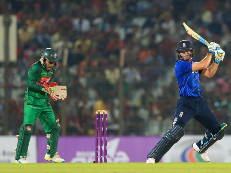 2- الكريكيت: لها عشاق يتجاوز عددهم الـ 2.5 مليار نسمة يتوزعون في آسيا واستراليا والمملكة المتحدة.