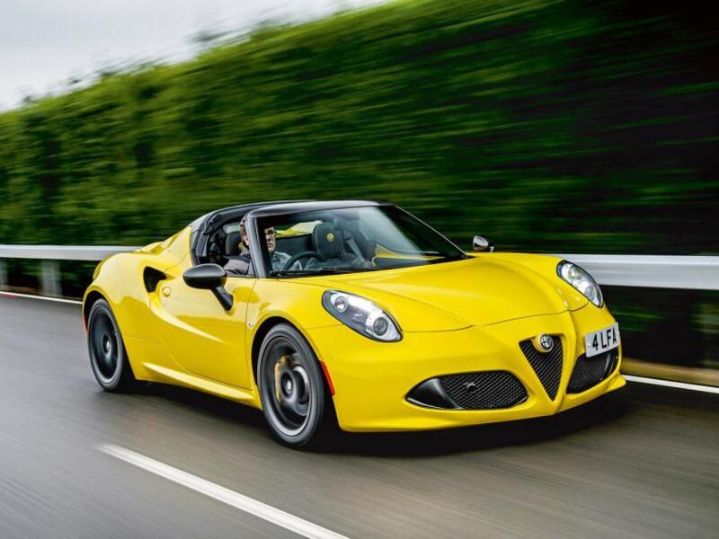 9- آلفا روميو 4 سي (Alfa Romeo 4C)