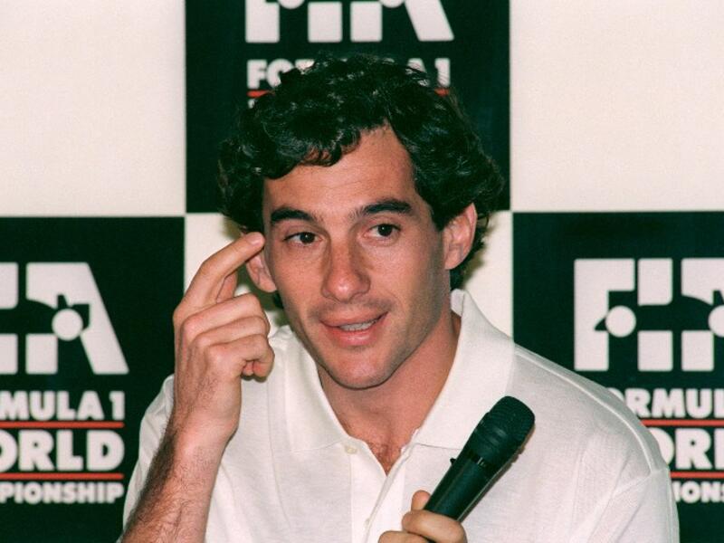 السائق البرازيلي آيرتون سينا بثلاثة ألقاب أعوام 1988 و 1990 و 1991.