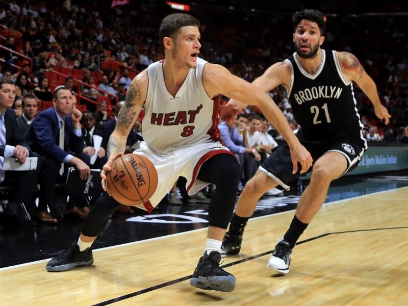 9- كرة السلة: يصل عدد مشجعيها ومتابعيها إلى 400 مليون نسمة وتعد من الرياضات الأشهر في قارة أميركا الشمالية.