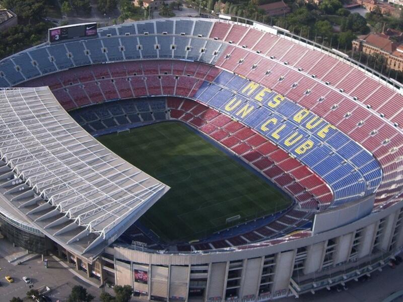 ملعب كامب ناو في برشلونة