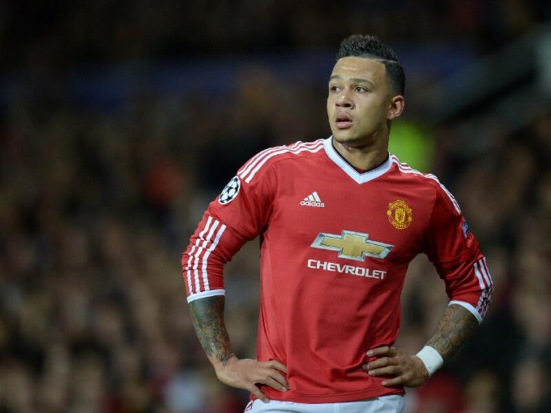 الجناح الهولندي ممفيس ديباي: انتقل من آيندهوفن إلى مانشستر يونايتد عام 2015 مقابل 26 مليون جنيه