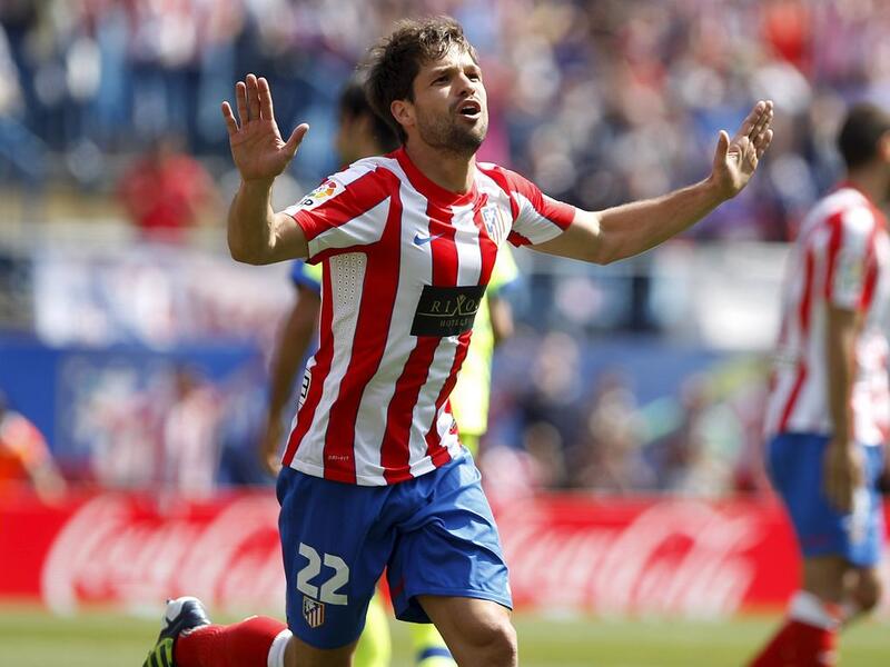 دييغو ريباس: لم تكن فترته مميزة مع يوفنتوس، شارك في 47 مباراة خلال موسم ونصف (بداية من 2009-2010 وحتى يناير 2011)، سجل 7 أهداف وصنع 18 هدفاً، وتم بيعه لاحقاً لفولفسبورغ. انتقل لأتلتيكو مدريد معاراً موسم 2011-2012 قبل أن يتم شراؤه في 2014، ثم بيعه بعد 6 أشهر فقط، سجل 8 أهداف في 62 مباراة.