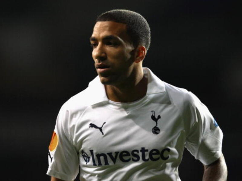 3- الجناح الإنجليزي آرون لينون (توتنهام هوتسبير): 33.8 كلم/الساعة