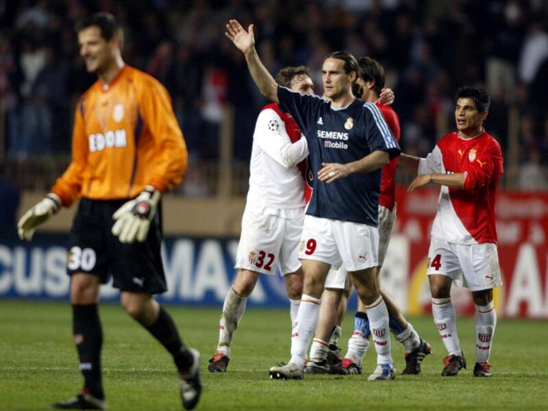 موناكو 3-1 ريال مدريد (إياب ربع نهائي موسم 2003-2004): حقق الملكي فوزاً مقنعاً بنتيجة 4-2 على أرضه ذهاباً، إلا أن المواجهة التي شهدها ملعب لويس الثاني عرفت تفوق لودوفيك جيولي وفيرناندو مورينتيس اللذين قادا فريق الإمارة لقلب التأخر وحسم التأهل لنصف النهائي.