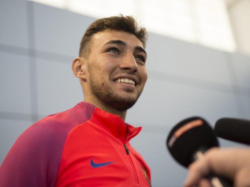 المهاجم الإسباني المغربي منير الحدادي: من برشلونة إلى إشبيلية 