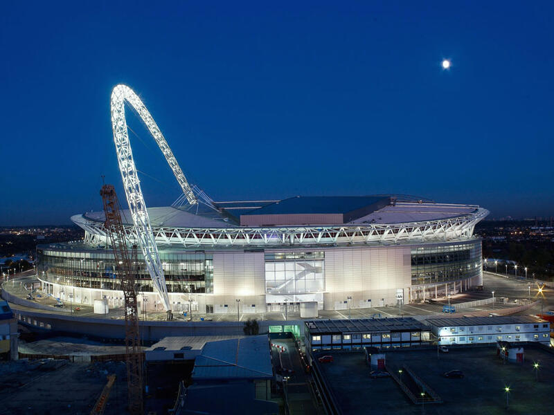 7- ملعب ويمبلي في لندن (إنجلترا) بسعة 90 ألف متفرجاً.