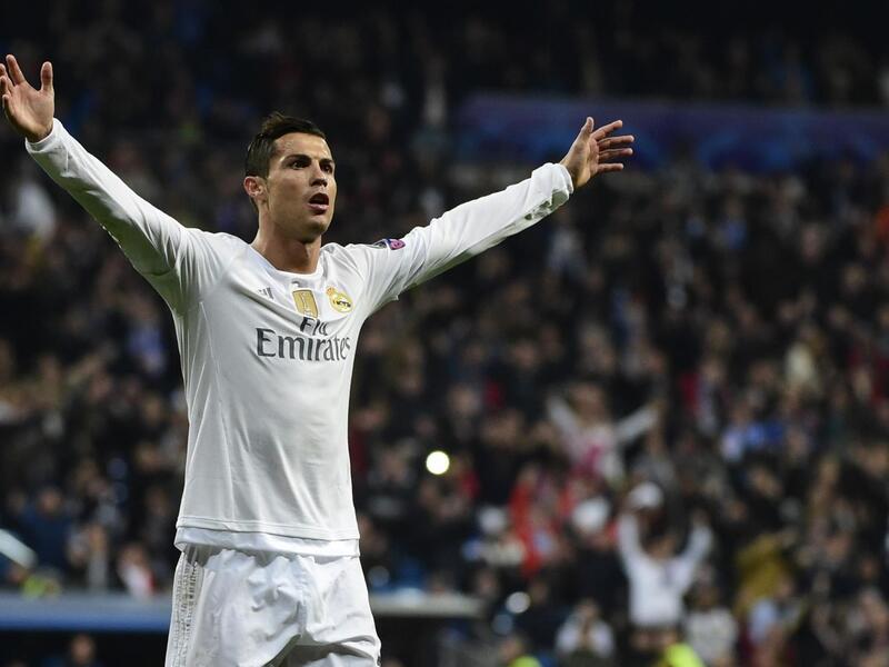 2015-2016: مباراة ريال مدريد ومالمو (8-0) بتاريخ 8-12-2015. (سجل رونالدو رباعية)