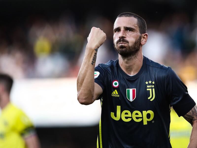 المركز السابع: المدافع الإيطالي ليوناردو بونوتشي (يوفنتوس) ويتقاضى 5.5 مليون يورو سنوياً.