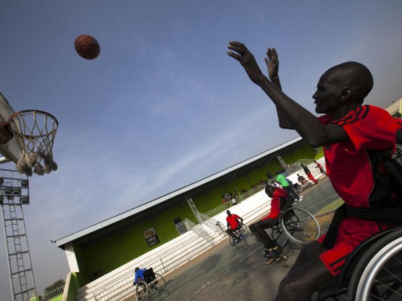 A South Sudanese basketball wheelchair player train at the Juba Basketball Court on January 11, 2017, during a training session by the US Wheelchair Basketball coach. Invited by the International Committee of the Red Cross (ICRC), Jess Markt.
ALBERT GONZALEZ FARRAN / AFP