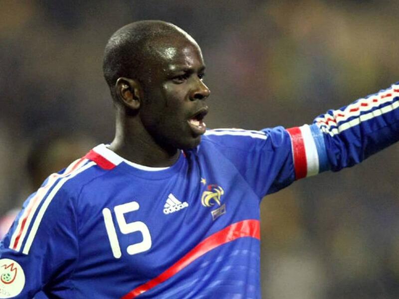 المدافع الفرنسي ليليان تورام: ولد في غواديلوبي التابعة لآنتيل الفرنسية، قبل أن ينتقل لاحقاً لفرنسا ليحقق مع منتخبها الأمجاد