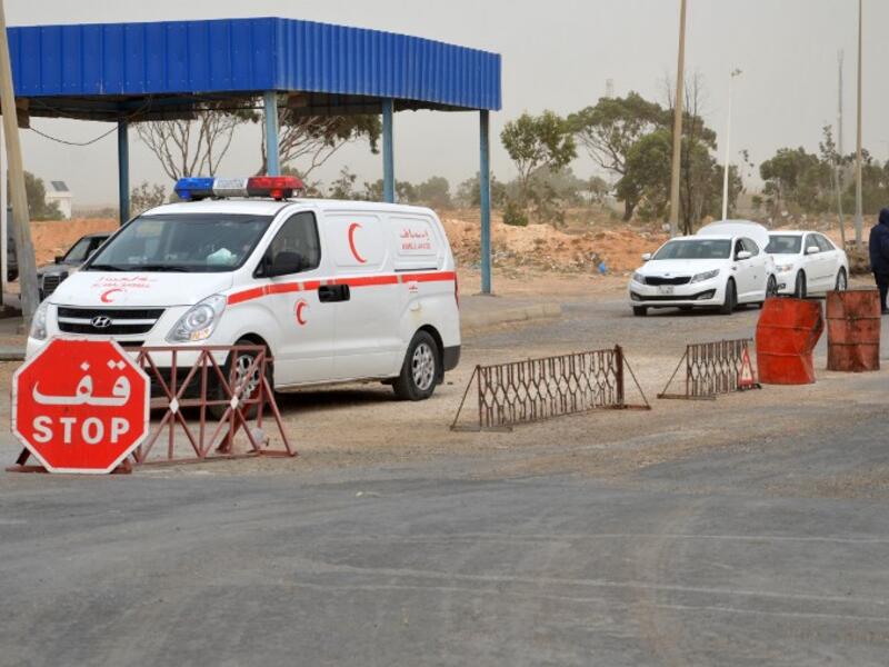 Tunisian security at the Ras Jedir border crossing into Libya. (AFP/File)