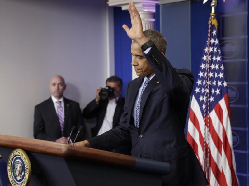 Outgoing US President Barack Obama waves goodbye at his final press conference at the White House on January 18, 2017.(AFP/Yuri Gripas) 