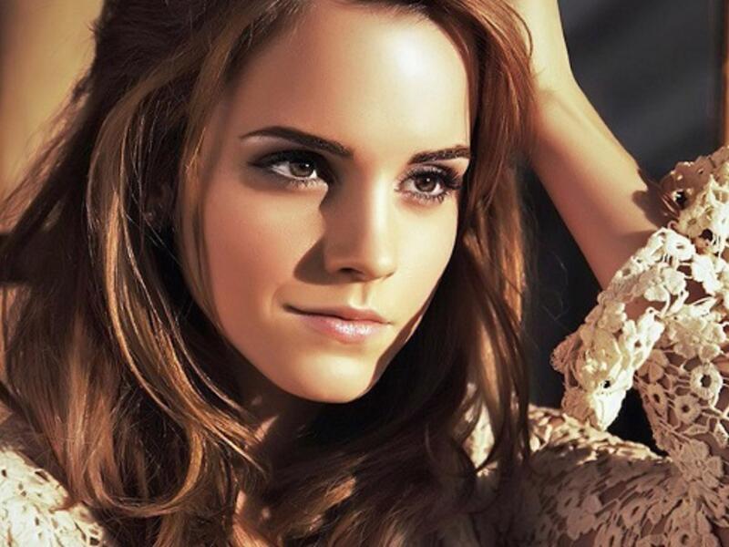 إيما واتسون، ممثلة إنجليزية وعارضة أزياء اشتهرت بتجسيد دور (هيرمايني جرينجر) في سلسة أفلام هاري بوتر، حصلت على 845,961 لايك و 27.7 مليون متابع.