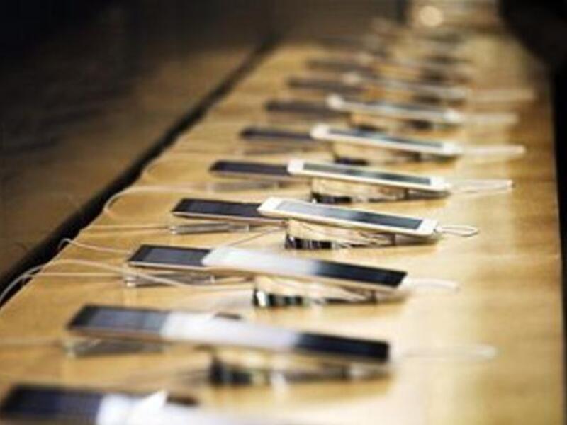 For manufacturers like Apple, LTE spectrum fragmentation will continue to pose a major challenge