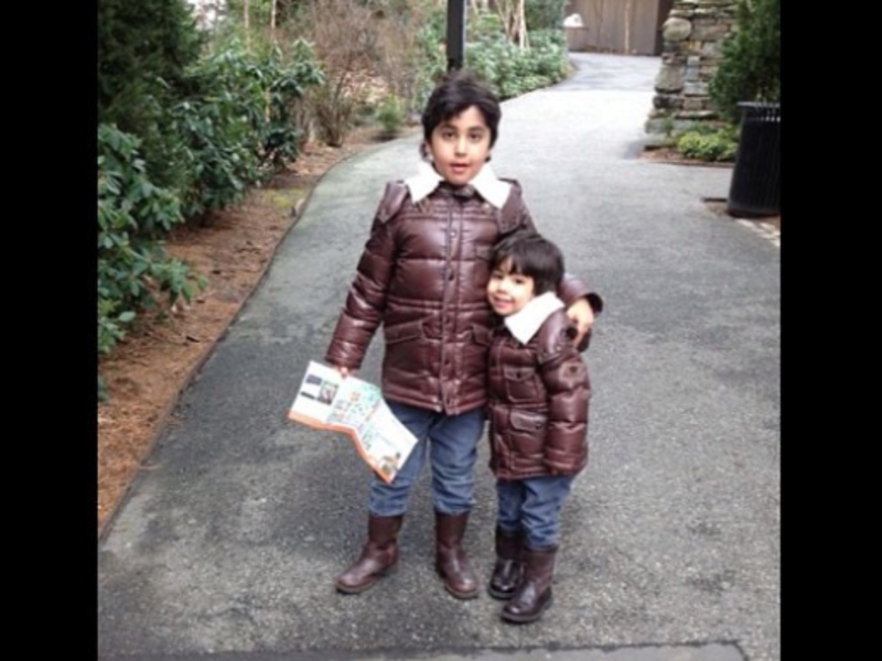 متزوجة من الأمير عبد العزيز بن نواف بن عبد العزيز آل سعود ولها من الأبناء نواف، عبد الله، ونورة