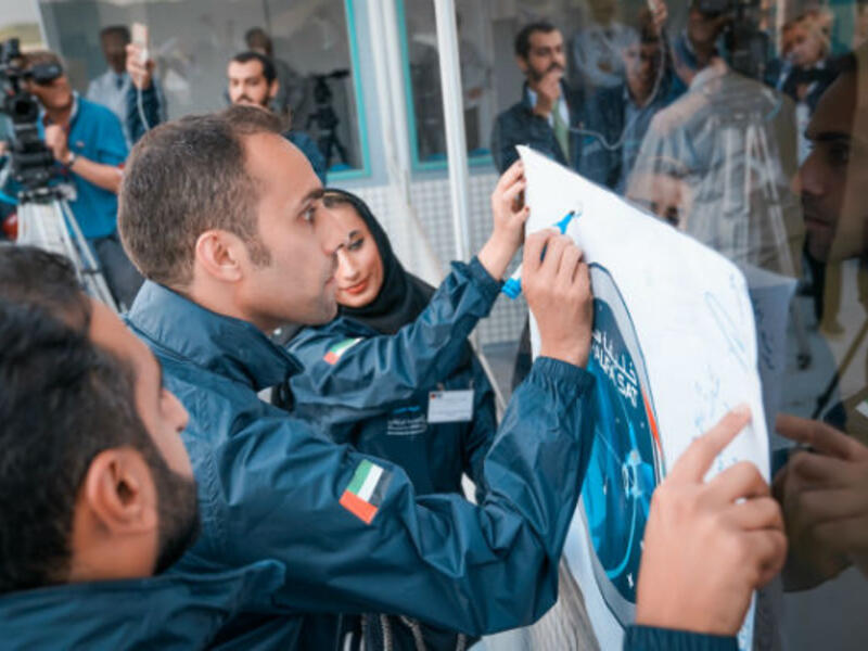 سيسهم في عدة مجالات مثل مراقبة التغيرات البيئية، والإغاثة في حالات الكوارث الطبيعية، والتخطيط العمراني، فضلًا عن أنه يتيح للإمارات تقديم خدمات تنافسية في قطاع الصور الفضائية على مستوى العالم.