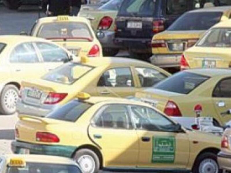 Iraq has granted Jordan 100,000 barrels of crude oil, after Amman increased the cost of fuel, leading to protests and taxi-shortages