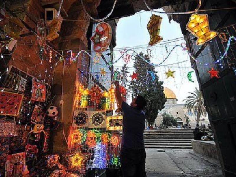 في فلسطين تصل ساعات الصيام إلى 15 ساعة، مع درجات حرارة تتراوح حول 30 درجة نهاراً.