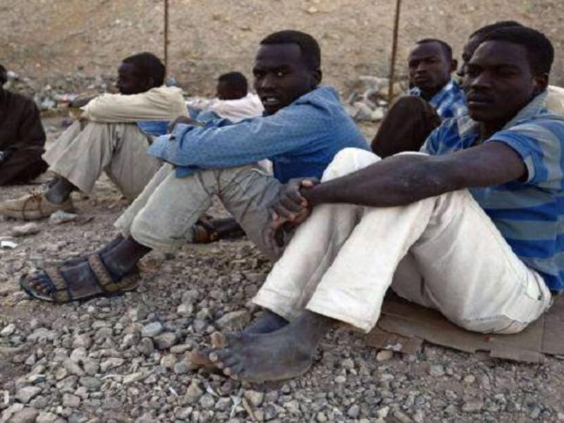وصل عدد اللاجئين السودانيين إلى الأردن 300 لاجئ، و100  من مقدمي طلب اللجوء، ويجدر بنا ذكر أن اللاجئين السودانيين يعانون من هول اللجوء في عمان والإهمال في ظل تركيز المساعدات والدعم للاجئين السوريين والعراقيين.