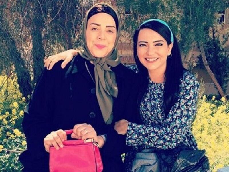 دنيا الجزء الثاني: يعود بعد 15 عام على الجزء الأول وسيقدم الجزء بالأسلوب ذاته "المتصّل المنفصل حيث تطرح في كل حلقة حكاية منفصلة، قد تطرأ عليها شخصيات جديدة مع وجود الشخصيات الأساسية طيلة الحلقات".