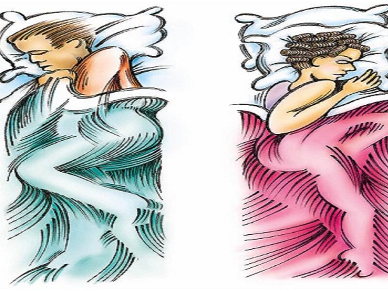يعد الاستمناء وسيلة فعالة لتعويض النقص الذي قد يفتقر إليه أحد الزوجين أثناء ممارسة الجماع بسبب مشاكل قد يعانيها الجنس الآخر، وهذا ما قد يؤثر على العلاقة بين الزوجين بشكل سلبي في بعض الأحيان، وايجابي في أحيانٍ أخرى لكي تستديم العلاقة ما بينهما.