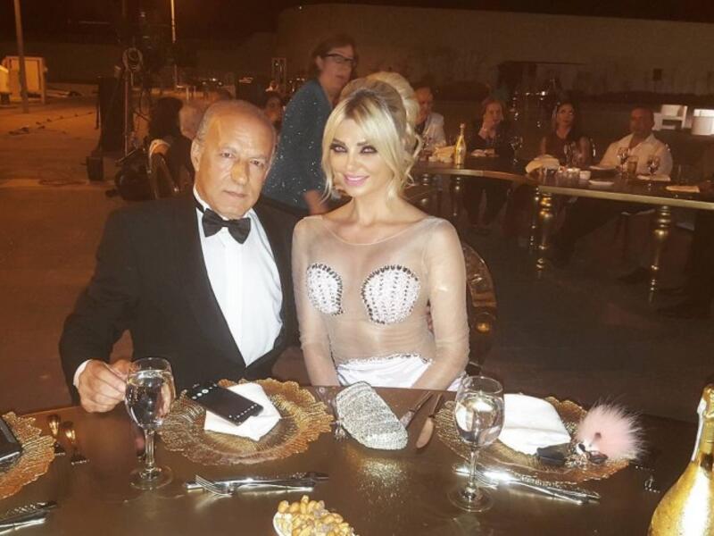 شاركت عارضة الازياء اللبنانية والمثيرة للجدل ميريام كلينك متابعيها عبر على “إنستغرام” بصورة أثناء مشاركتها في Beirut Golden Award وبدت كلينك في الصورة مثيرة بفستان شفاف وشبه عار، حيث إستعرضت رشاقتها وجسدها خلال وجودها في “الزيتونة باي” في بيروت.