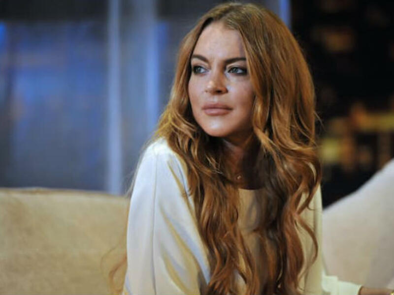 الممثلة ليندسي لوهان: عام 2012 أعلنت إفلاسها بسبب الضرائب التي وصلت إلى 220 ألف دولار، وكان السبب الرئيس لإفلاسها هو عمليات التجميل والسهر والمخدرات، والمشاكل القانونية العديدة التي تعرضت لها.