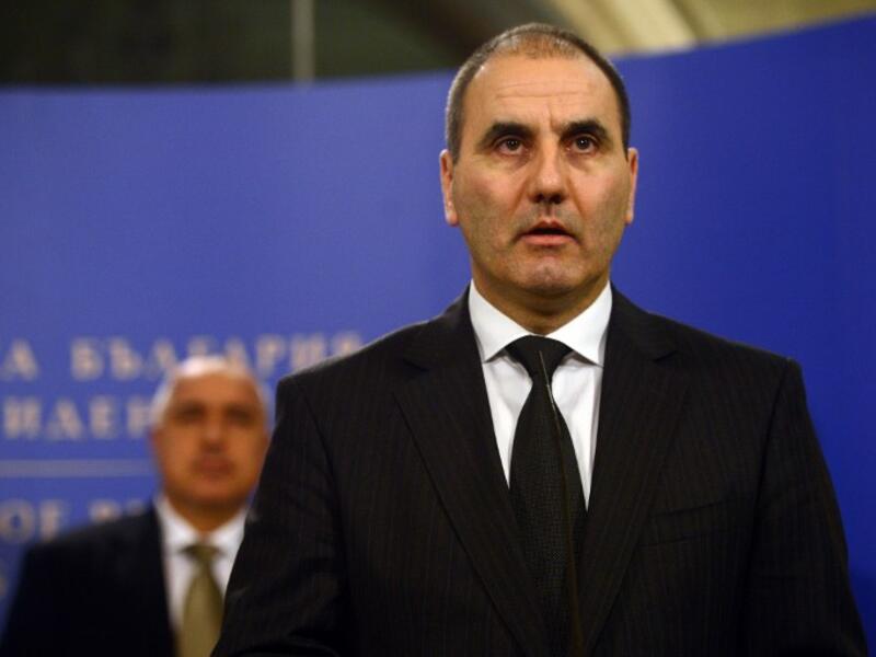 Bulgarian Interior Minister Tsvetan Tsvetanov speaks after a Bulgarian national security conference in Sofia. (AFP PHOTO / DIMITAR DILKOFF)