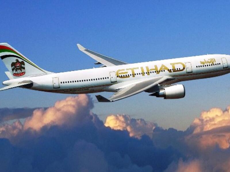 But the prospect of large job cuts at Alitalia and the airline’s debt of at least €800 million have been major hurdles in the talks. 