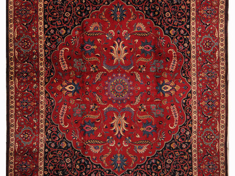 The prayer rugs, however, are made by Saudi females trained at the academy thus the materials are supplied to their houses where  the weaving is implemented. 