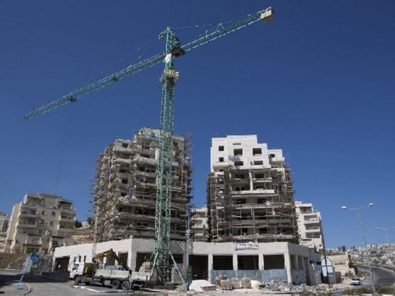 The ban on investing in the firms revived a three-year prohibition on them that the Government Pension Fund of Norway had dropped in August last year.
