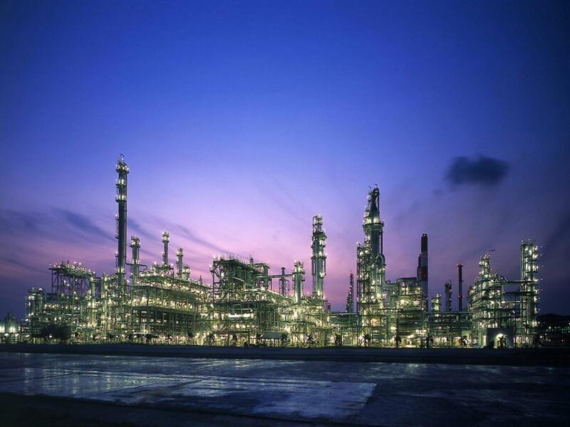 The market reached an estimated $5.027 trillion in 2011