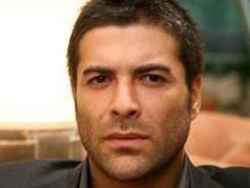 Lebanese superstar Wael is storming the charts with his latest album
