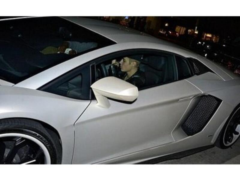 Justin was spotted driving around in a white Lamborghini. (Photo: Twitter)