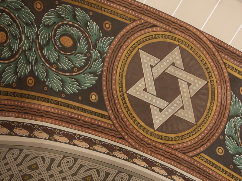 Study says the word "Jew" is increasingly used positively in Holland.