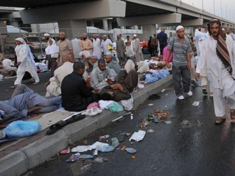 Contracts signed with six companies to dispose of the waste will help keep Makkah and the holy sites clean.