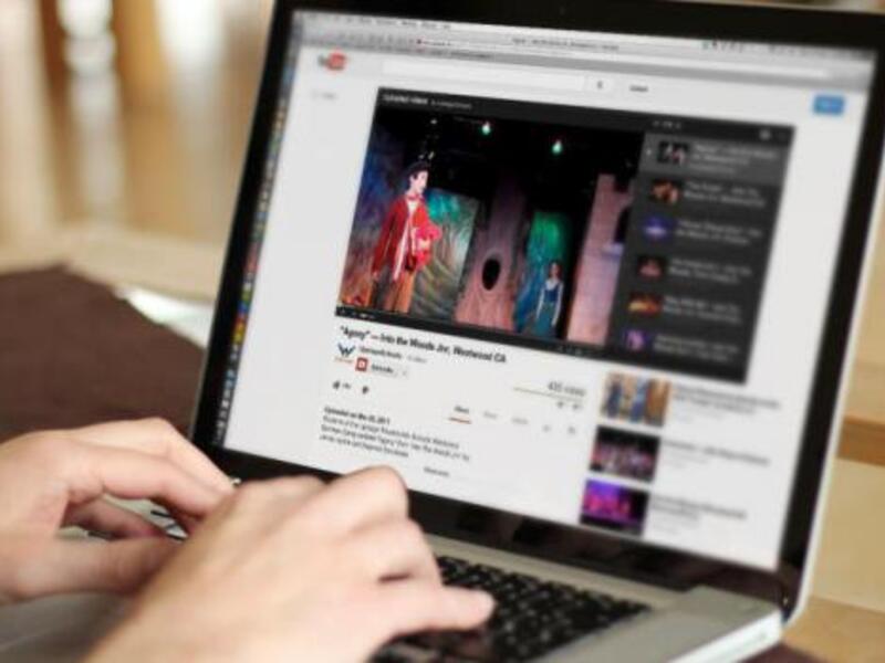 Youth and elders in Saudi Arabia are really getting into YouTube. (Image: Arab News)