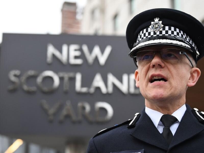 قال مارك رولي رئيس جهاز مكافحة الإرهاب في شرطة العاصمة إن "الشرطة تعرف هوية المهاجم وتعتقد أن الهجوم له صلة بالإرهاب الإسلامي".
