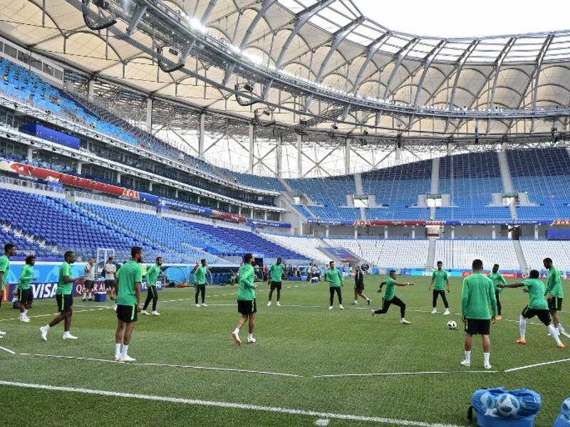 Saudi Arabia's players play with a ball during a training session at the Volgograd Arena in Volgograd on June 24, 2018, on the eve of the Russia 2018 World Cup Group A football match between Saudi Arabia and Egypt.
NICOLAS ASFOURI / AFP